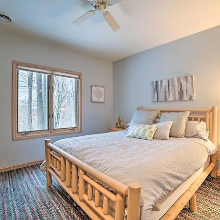 Resort-Style Harbor Springs Home With 2 Decks! Extérieur photo