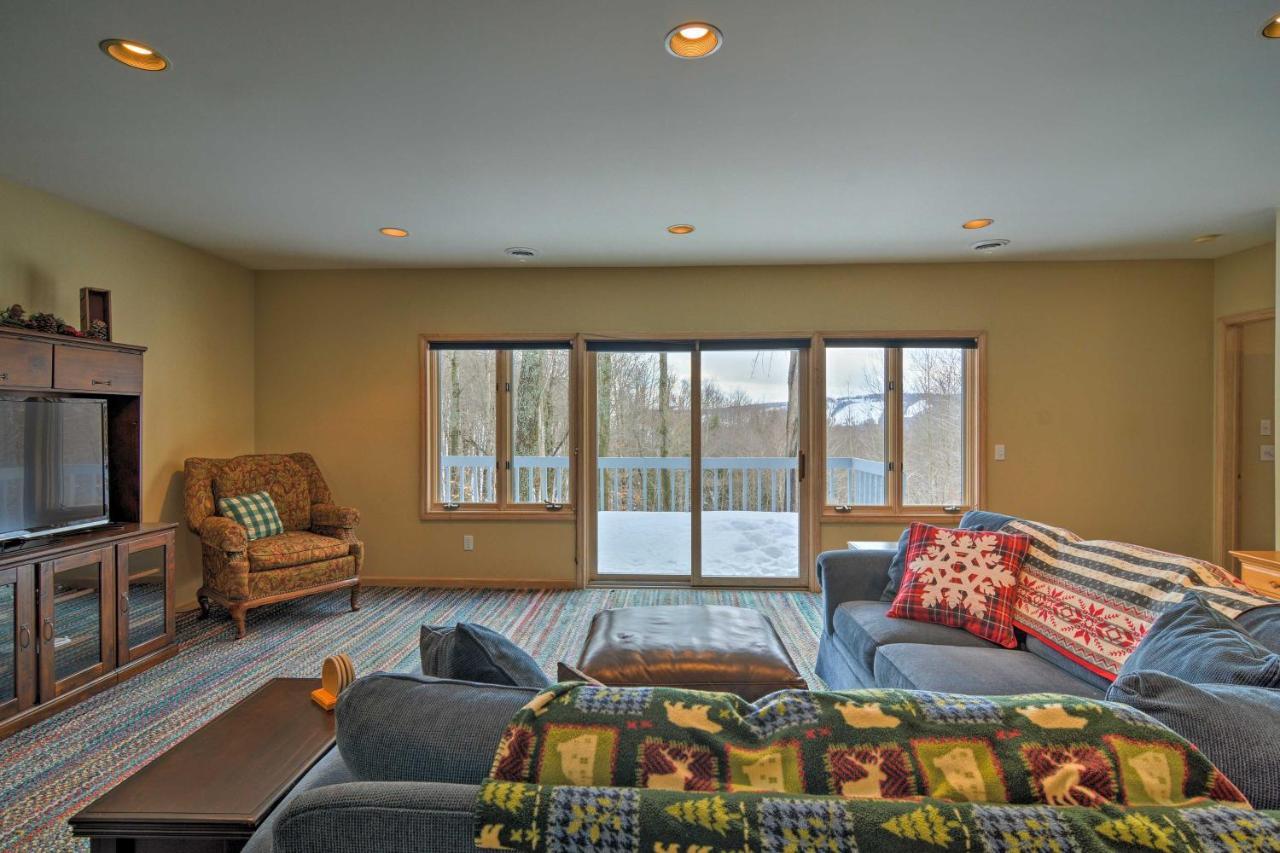Resort-Style Harbor Springs Home With 2 Decks! Extérieur photo